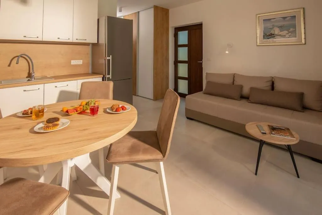 Apartment Vilo With Heated Pool In Istria Marčana